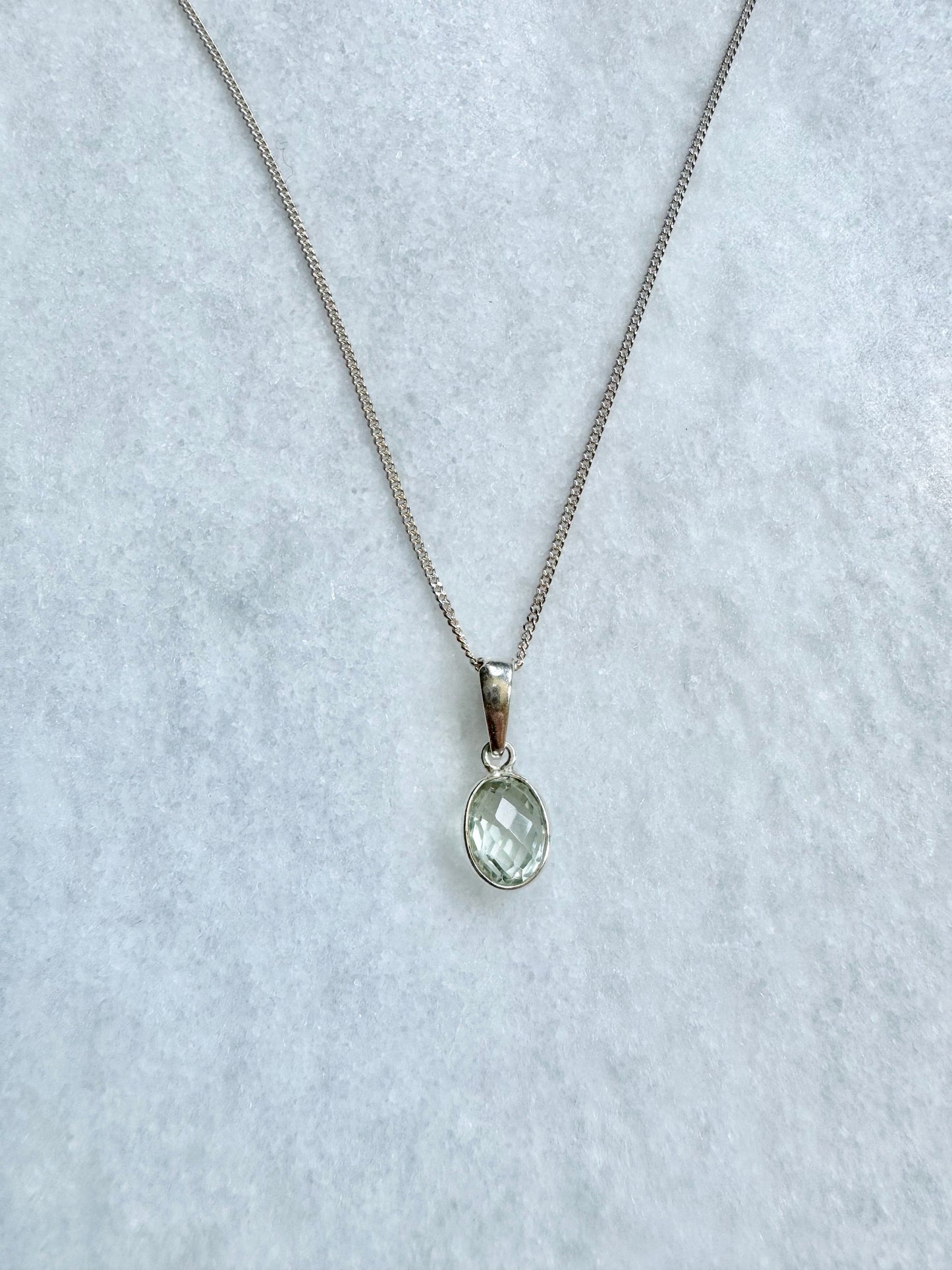 Pendentif en argent améthyste vert délicat