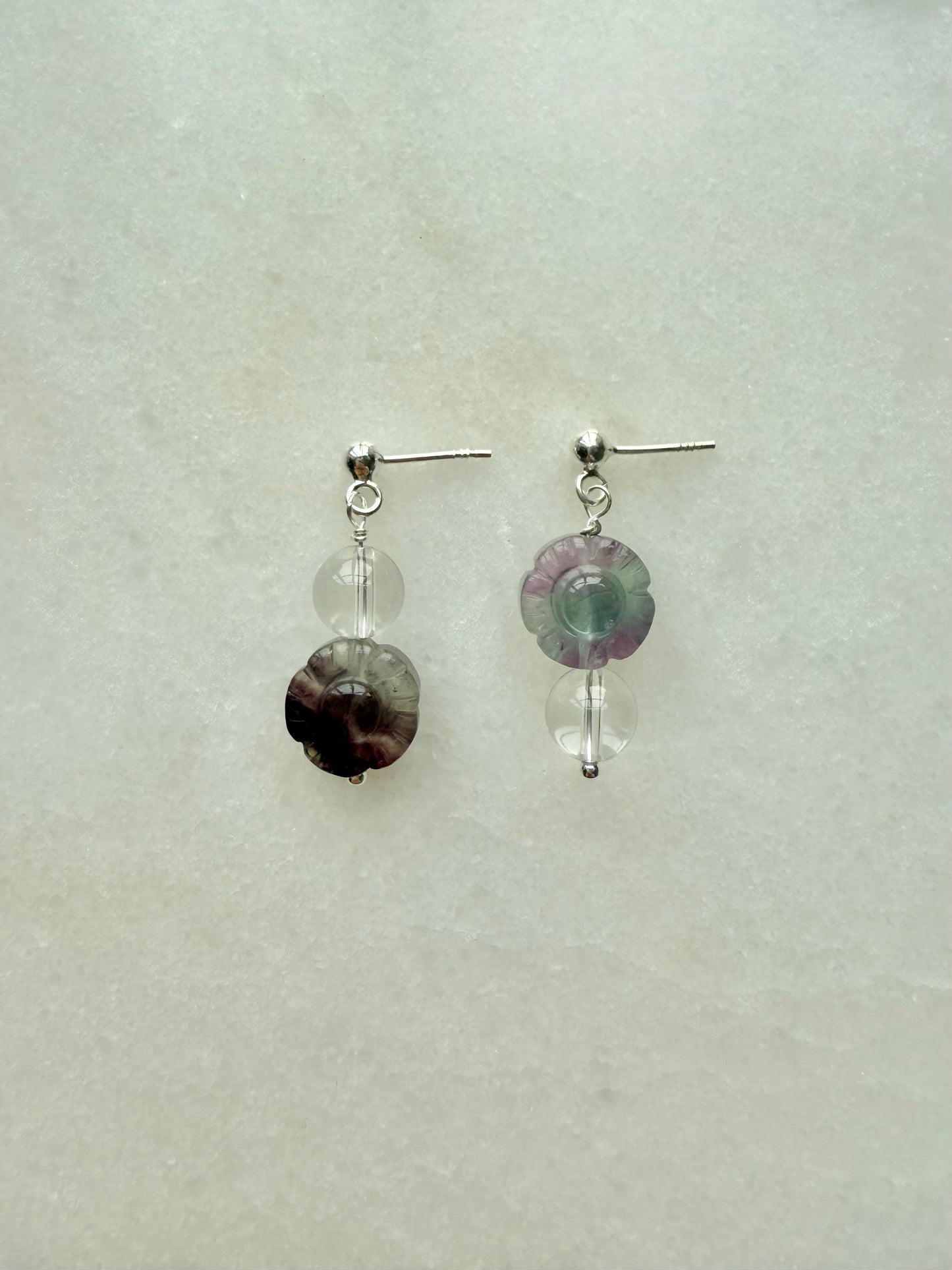 Boucles d'oreilles pendantes en argent et perles Biwa