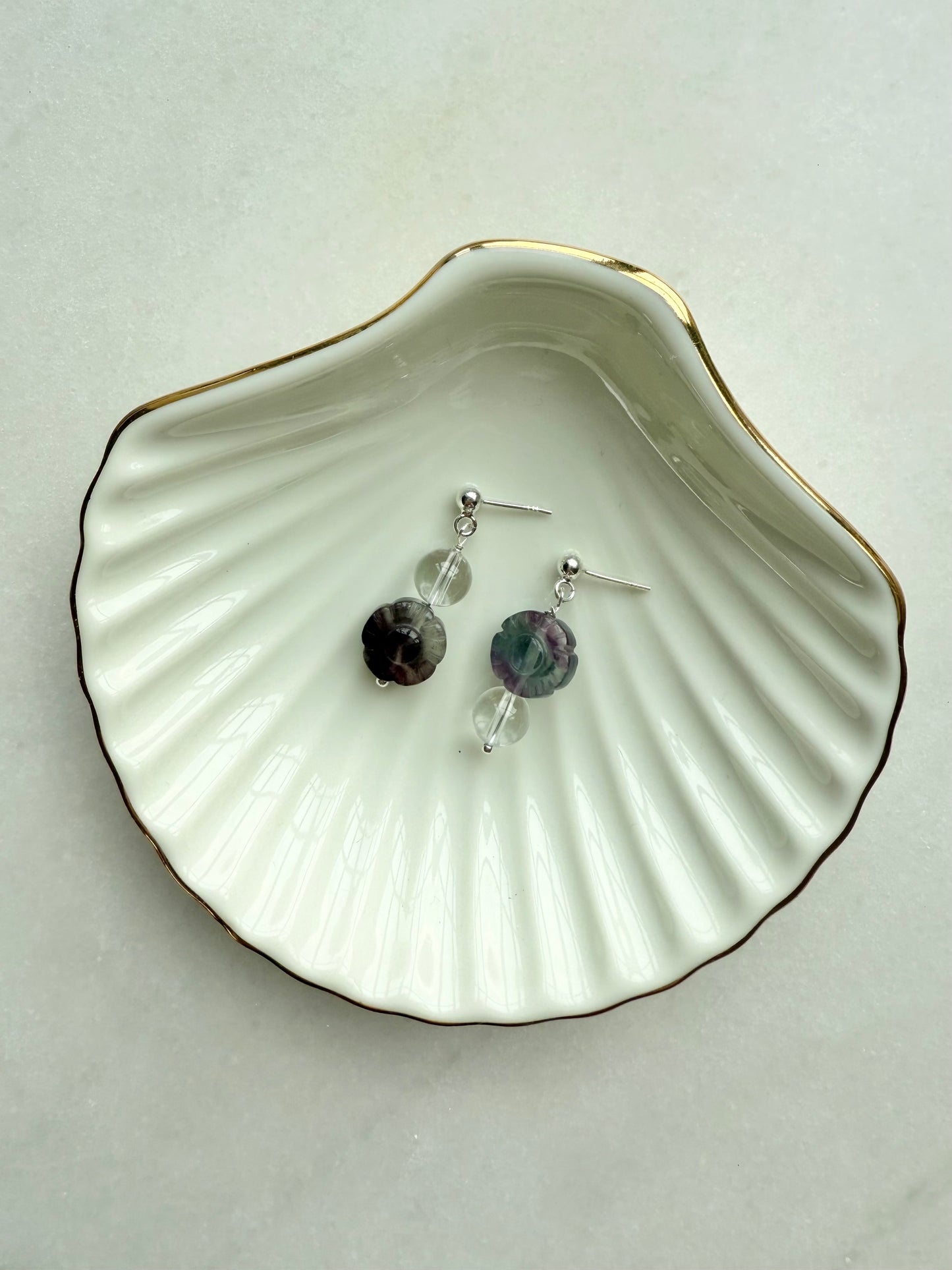 Boucles d'oreilles pendantes en argent et perles Biwa