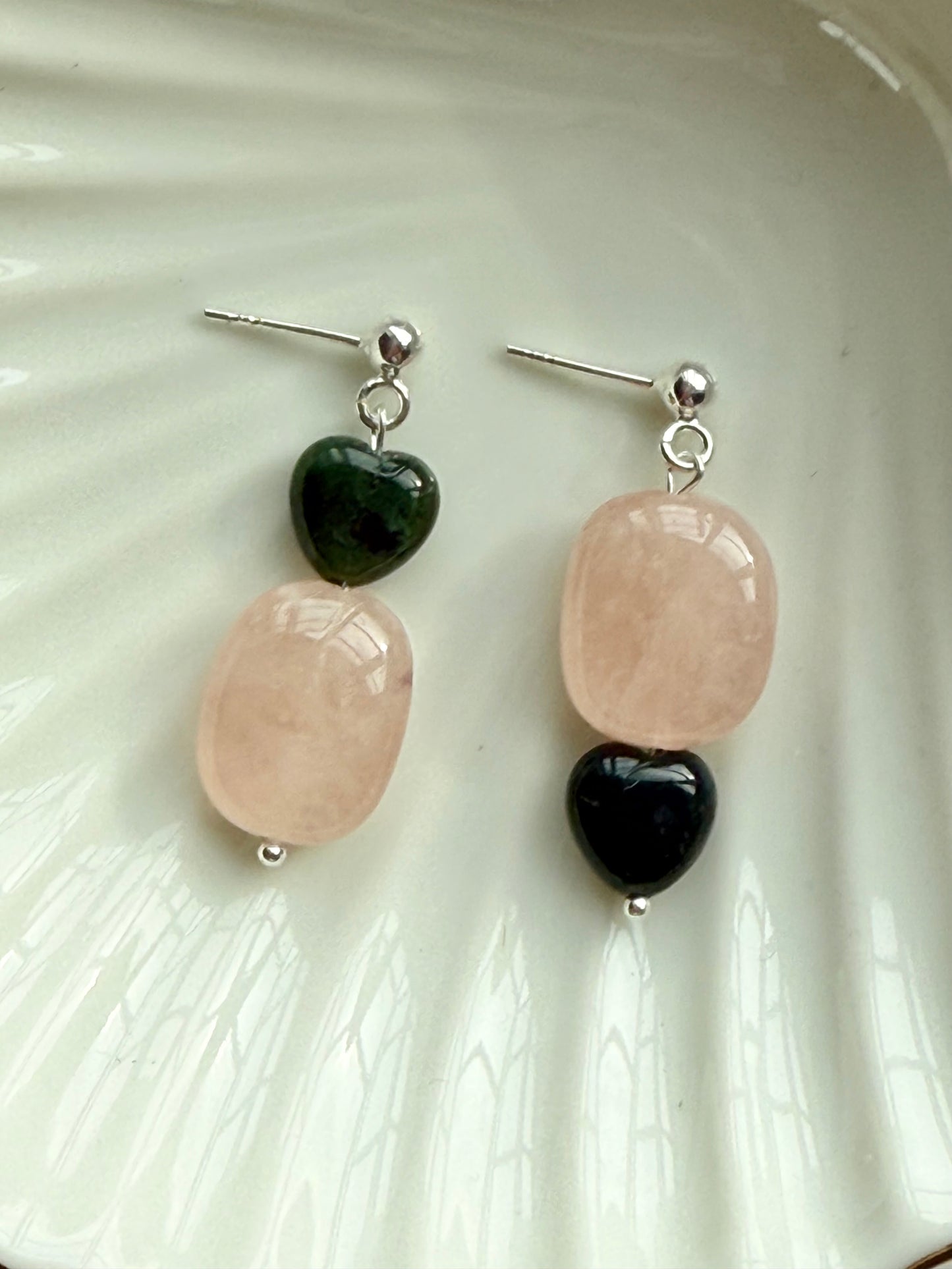 Boucles d'oreilles pendantes en argent et perles Biwa