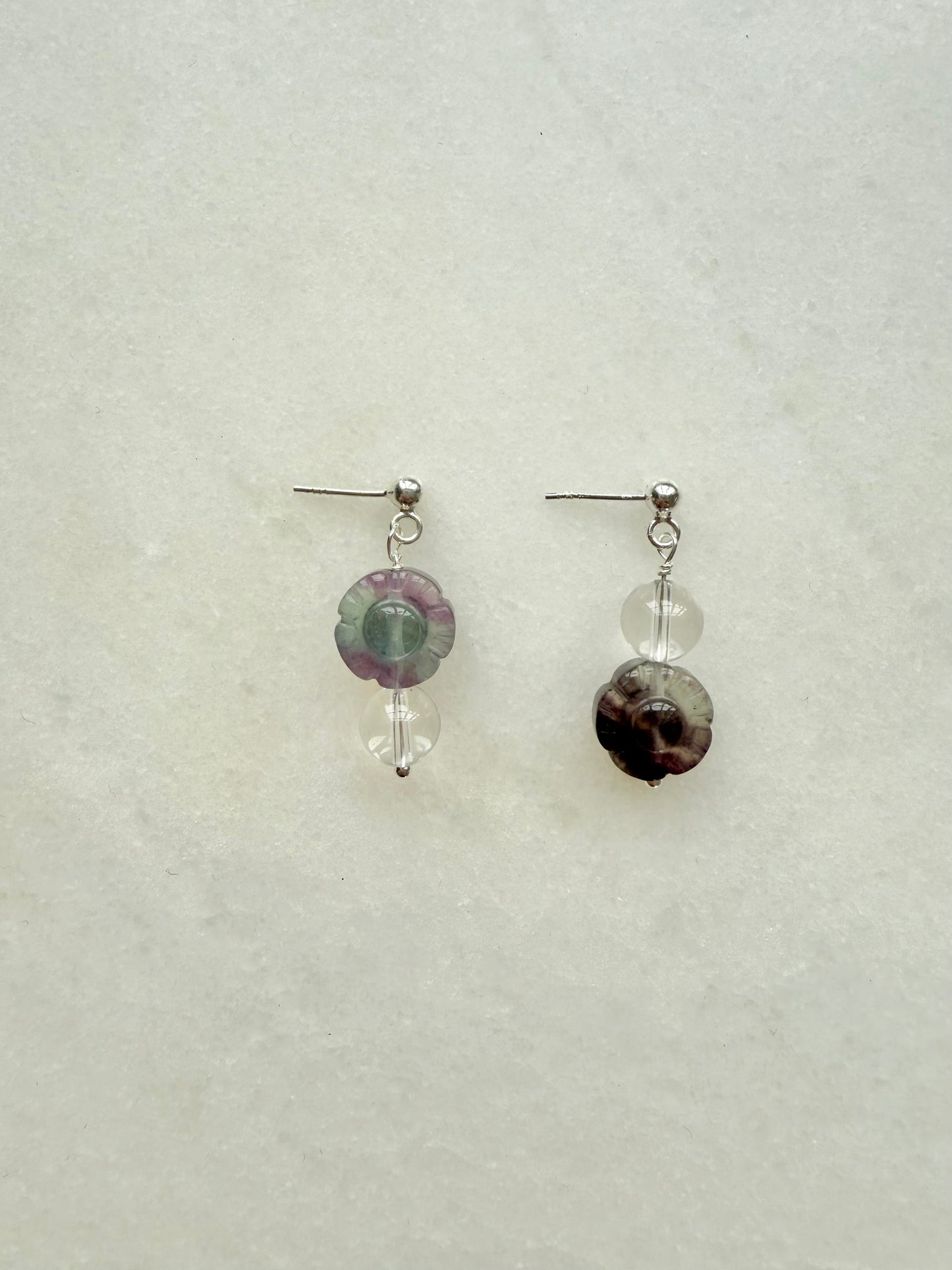 Boucles d'oreilles pendantes en argent et perles Biwa
