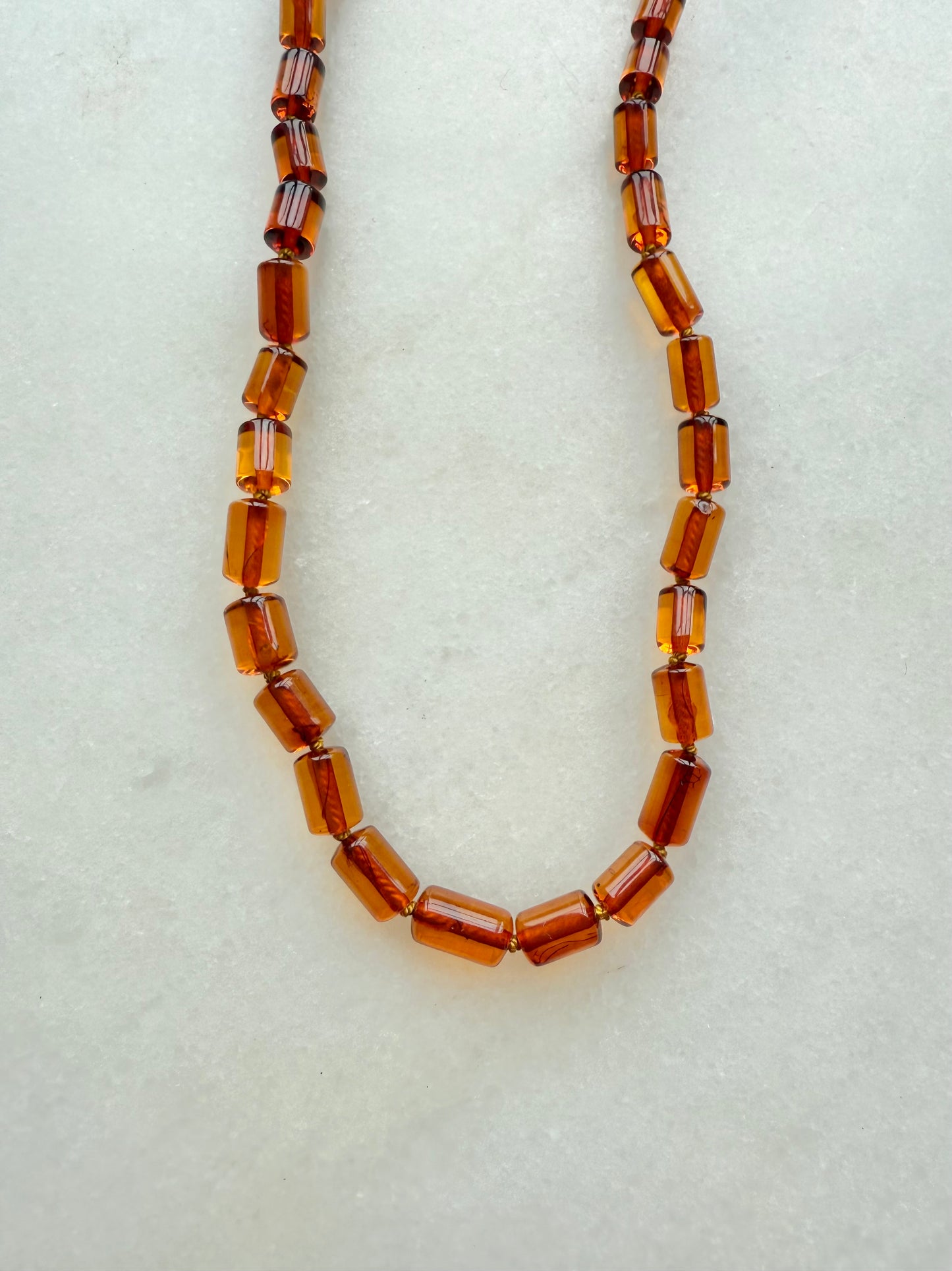 Klobige Citrin-Seidenkette mit Knoten