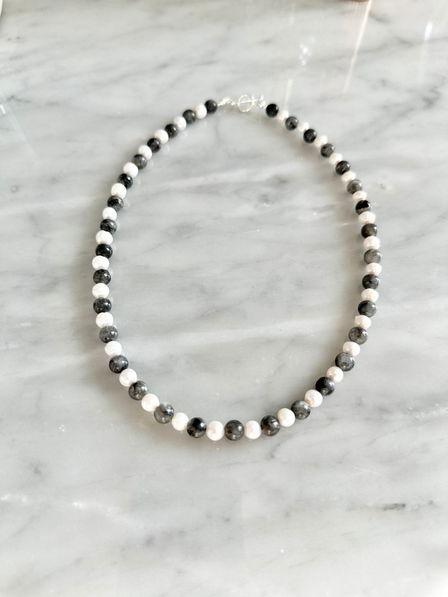 Black & White Pearl Gemstone Necklace