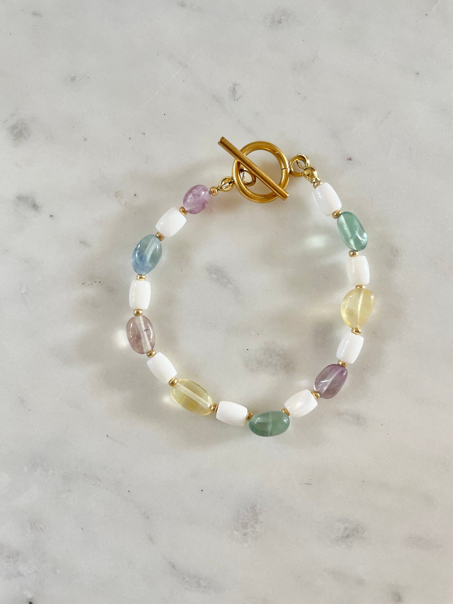 Bracelet de bonbons en fluorite arc-en-ciel
